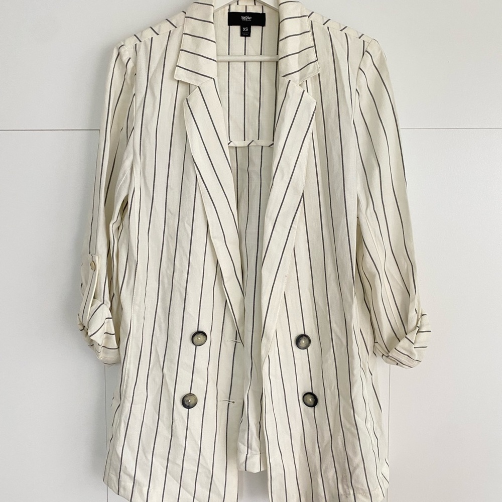 Oversized pin stripe blazer